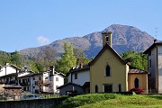Alla Madonna delle Cime sul Corno Zuccone (1458 m) da Reggetto di Vedeseta il 14 maggio 2017 - FOTOGALLERY